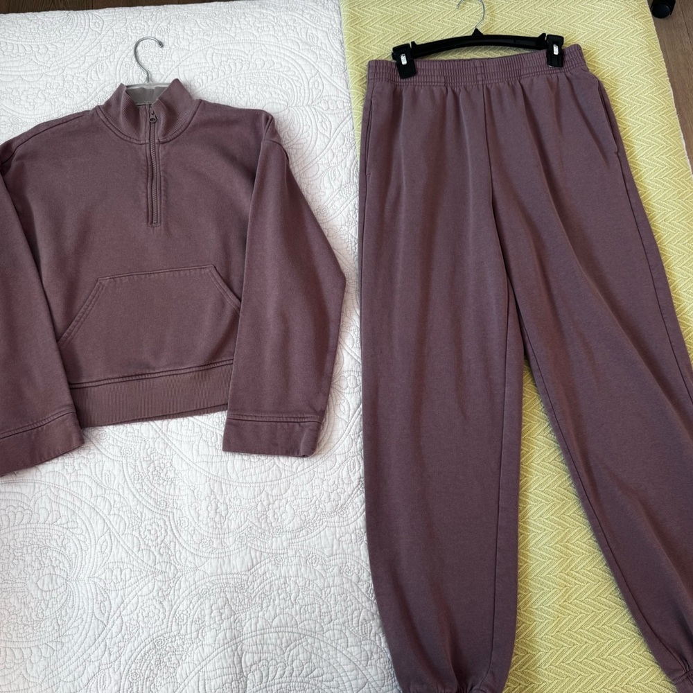 Z by Zella mauve 2 piece half zip sweatshirt size S & sweatpants joggers size M